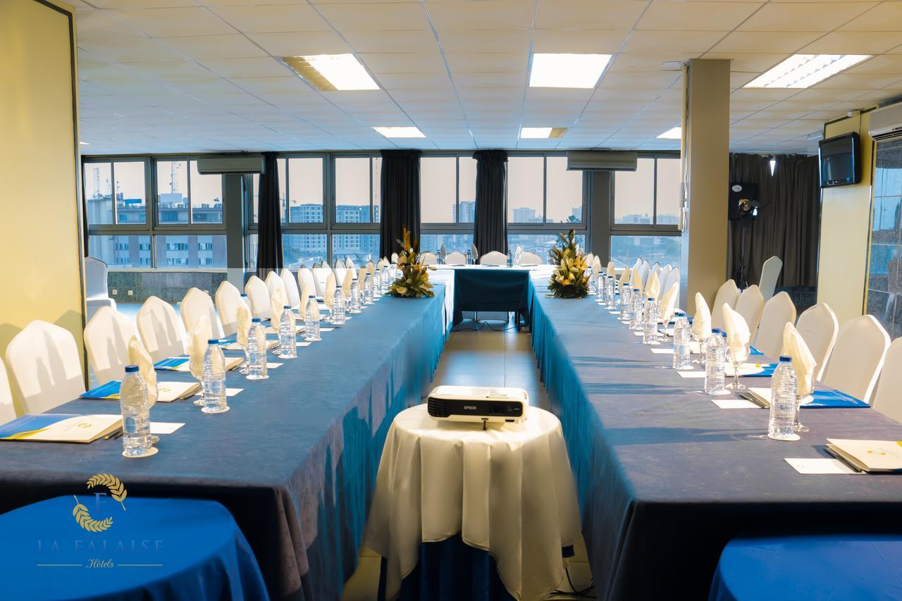 Hotel Residence La Falaise Дуала Екстериор снимка