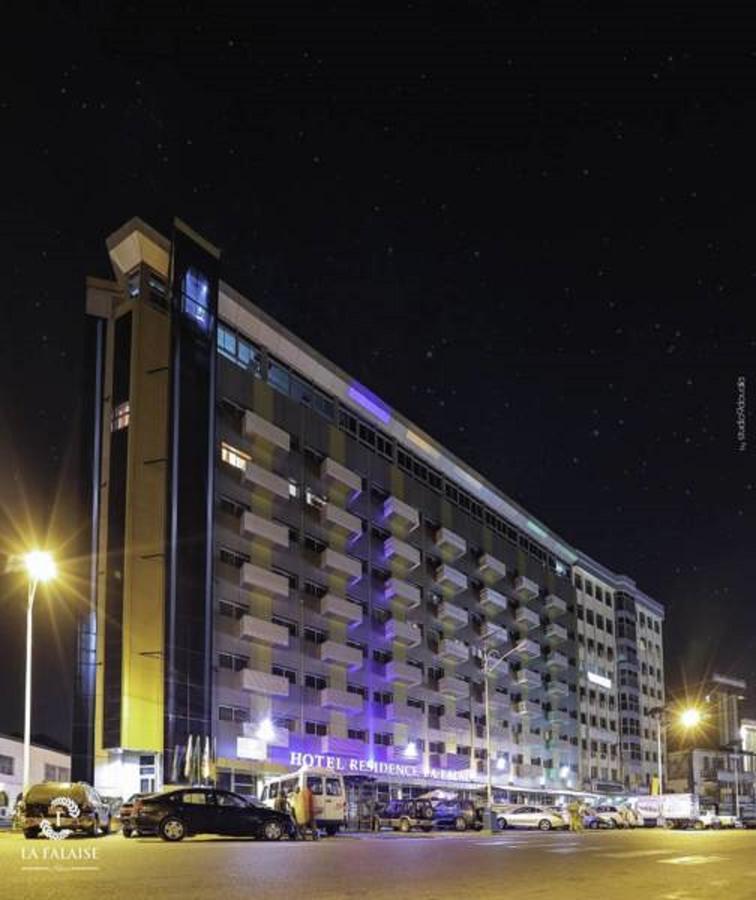 Hotel Residence La Falaise Дуала Екстериор снимка