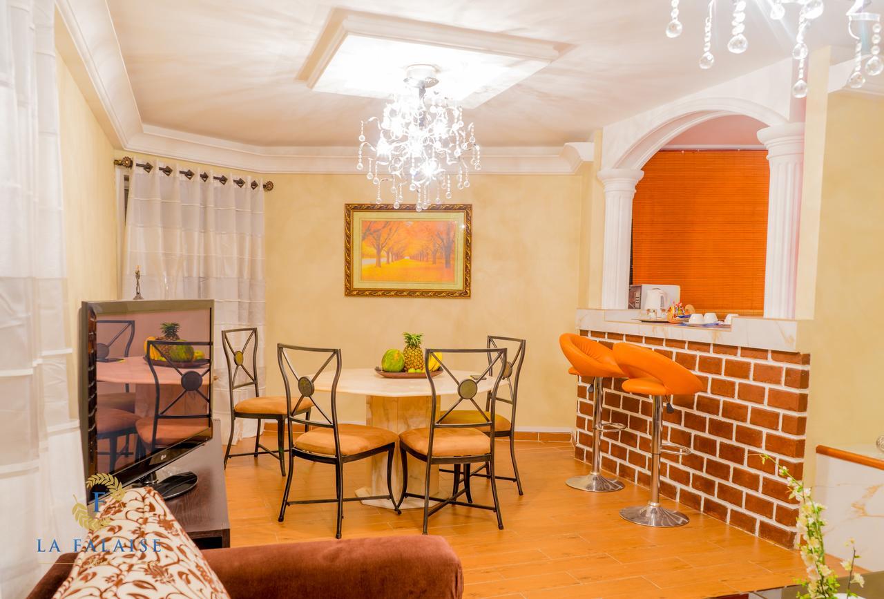 Hotel Residence La Falaise Дуала Екстериор снимка