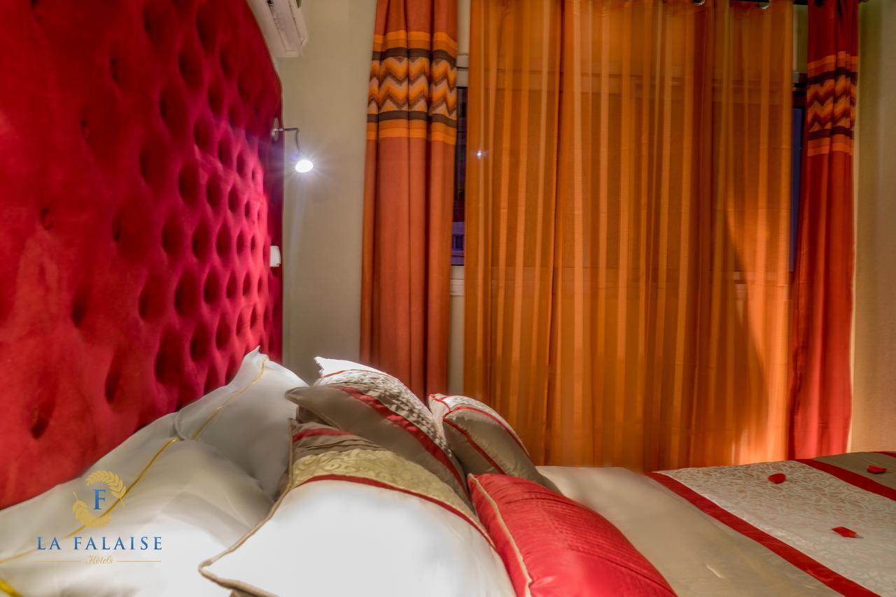 Hotel Residence La Falaise Дуала Екстериор снимка