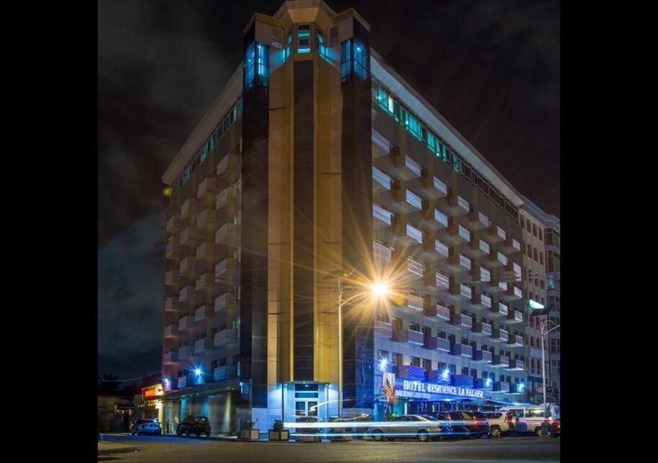 Hotel Residence La Falaise Дуала Екстериор снимка